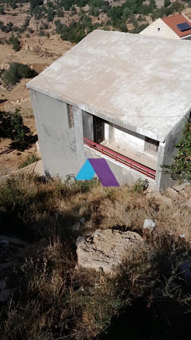 Villa for sale in Laqlouq