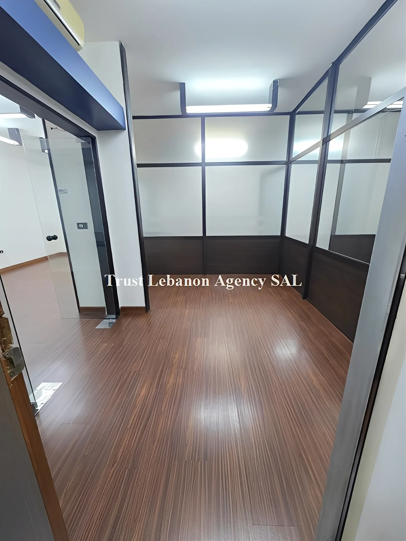 Office for rent in Metn, Horsh Tabet