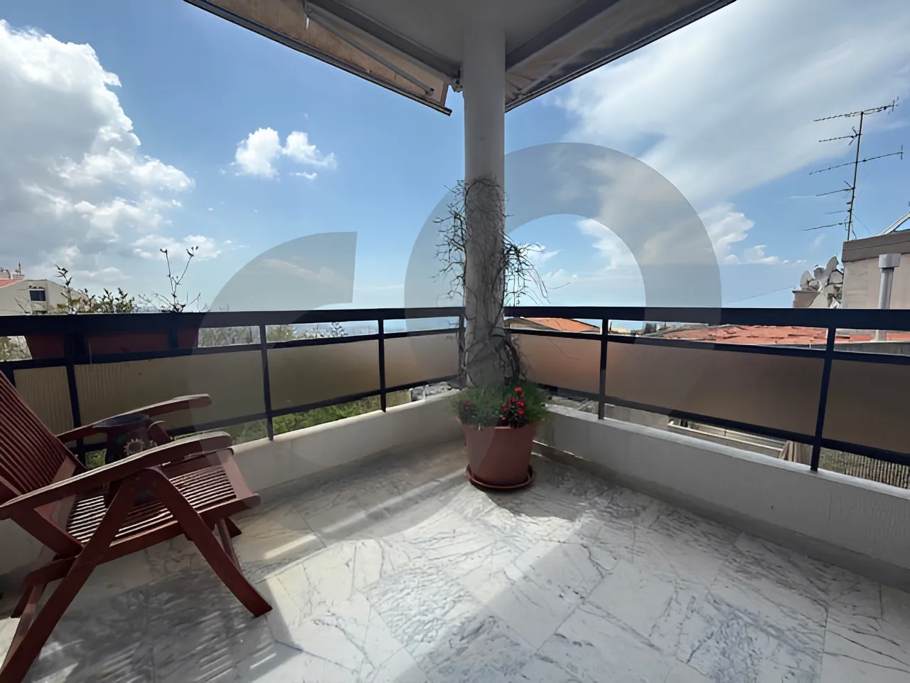 Apartment for Sale in Ballouneh - 3 bed, 3 bath