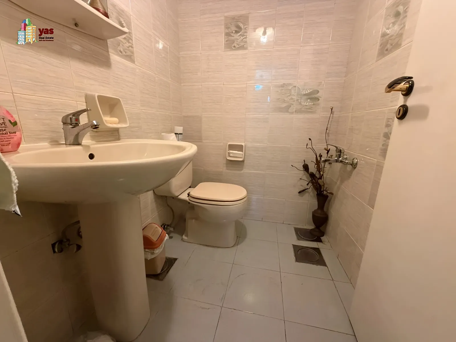Apartment for Sale in Ballouneh