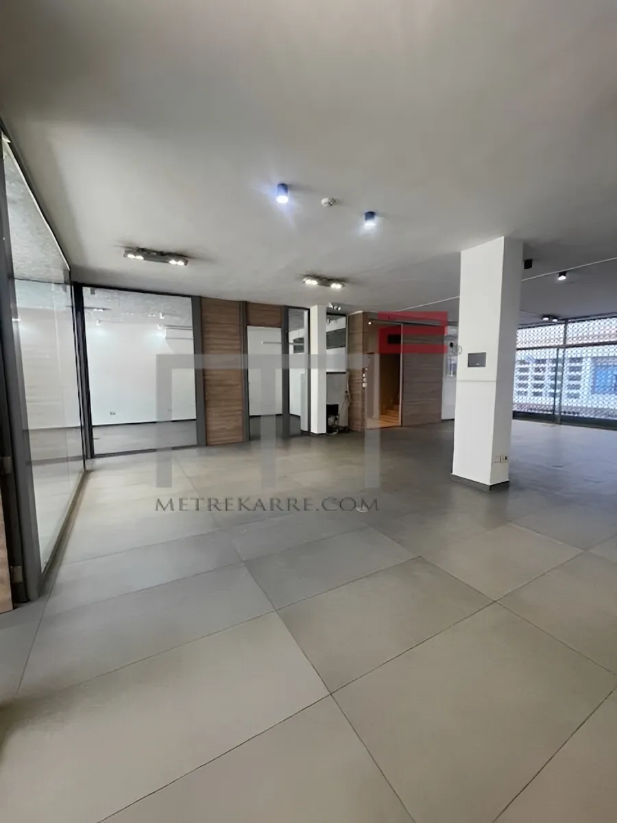 Office for rent in Nasra