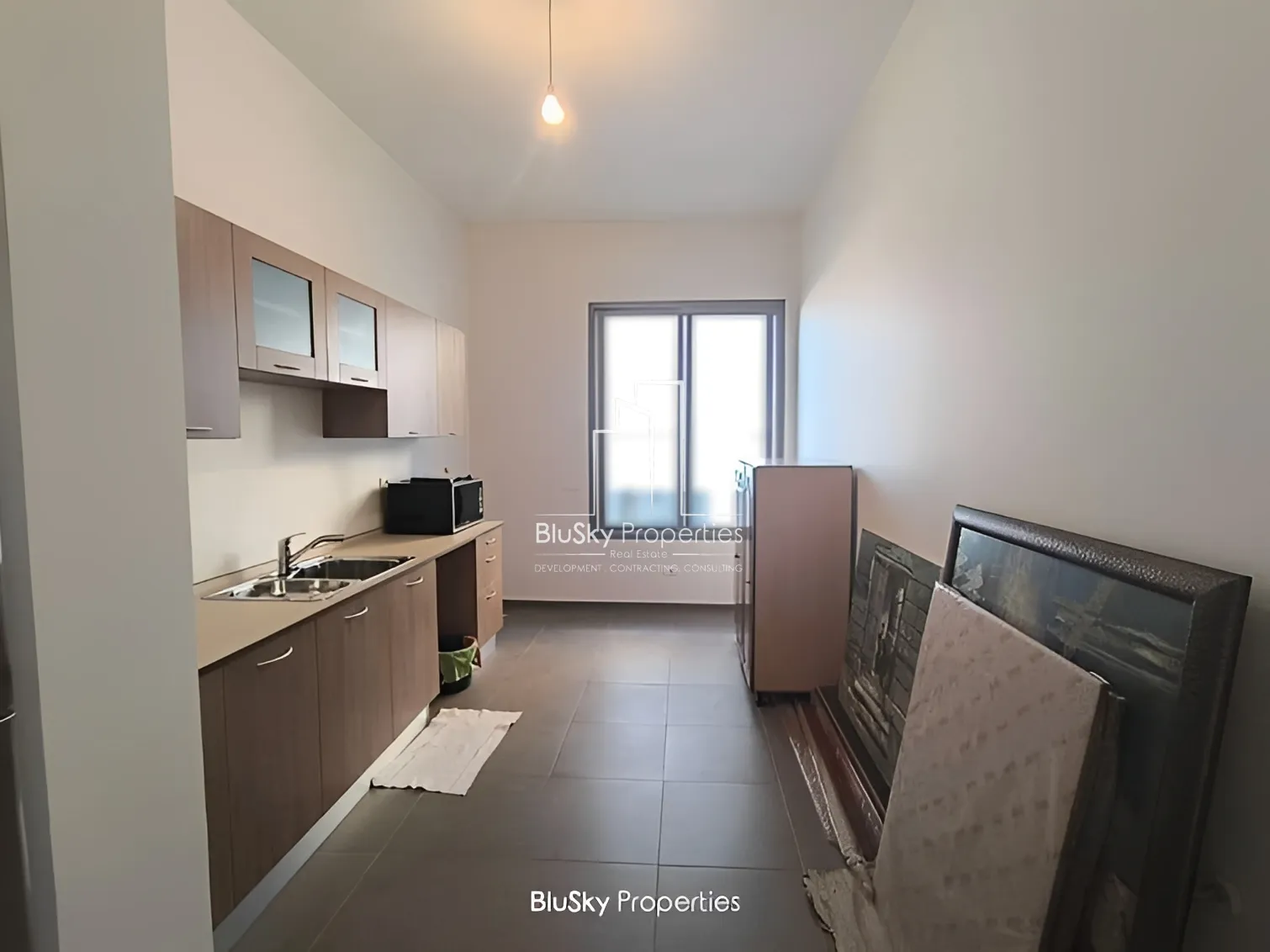 Apartment for Sale in Awkar