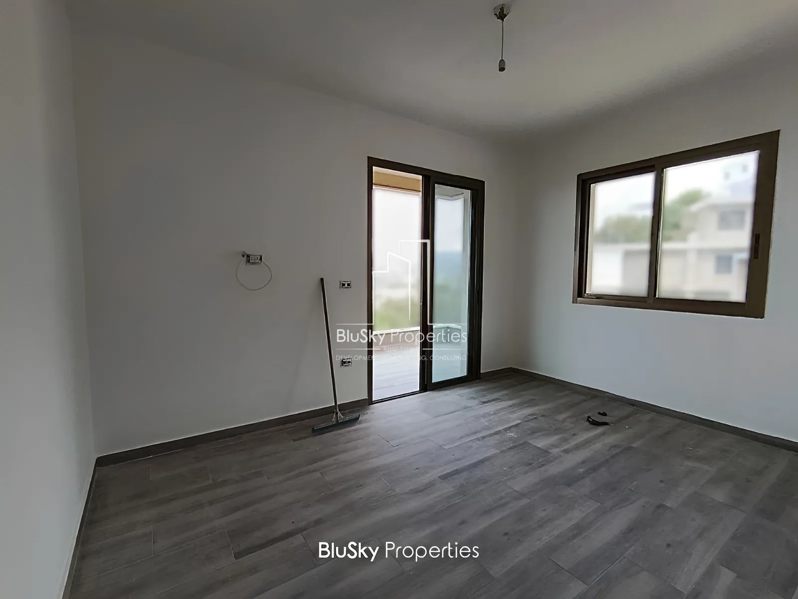 Apartment for Sale in Fatka - 3 bed, 5 bath
