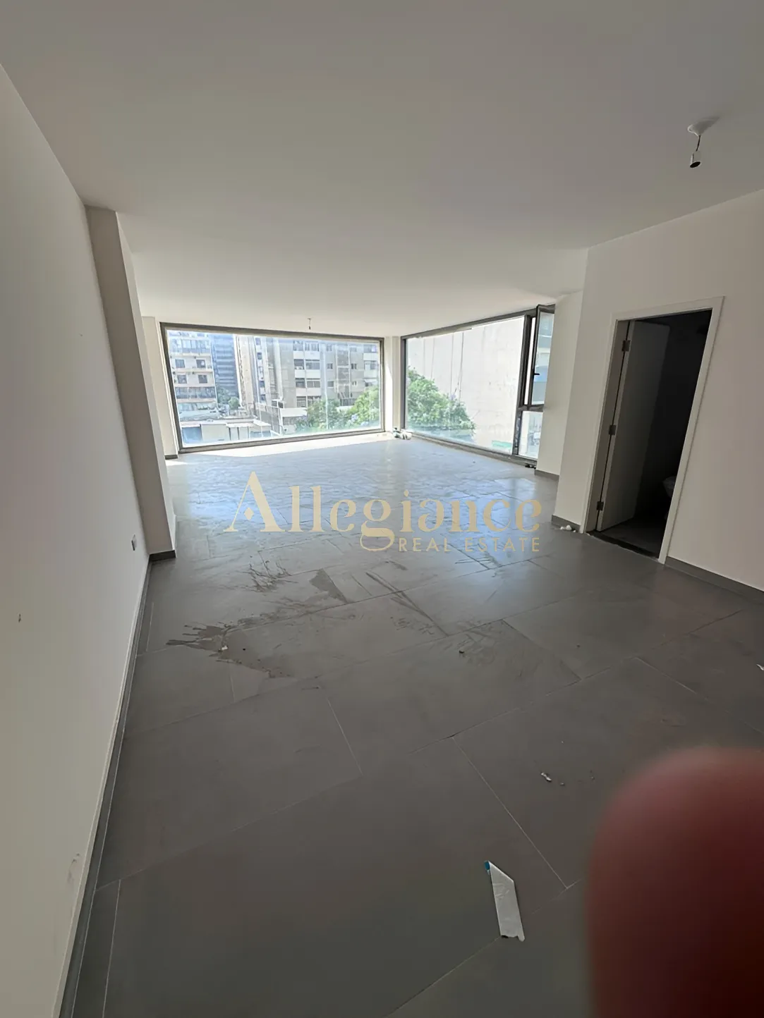 Office for rent in Zalqa