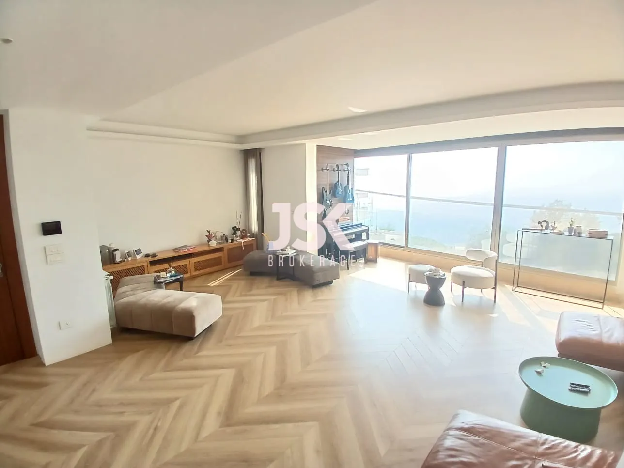 Apartment for Sale in Beit Meri