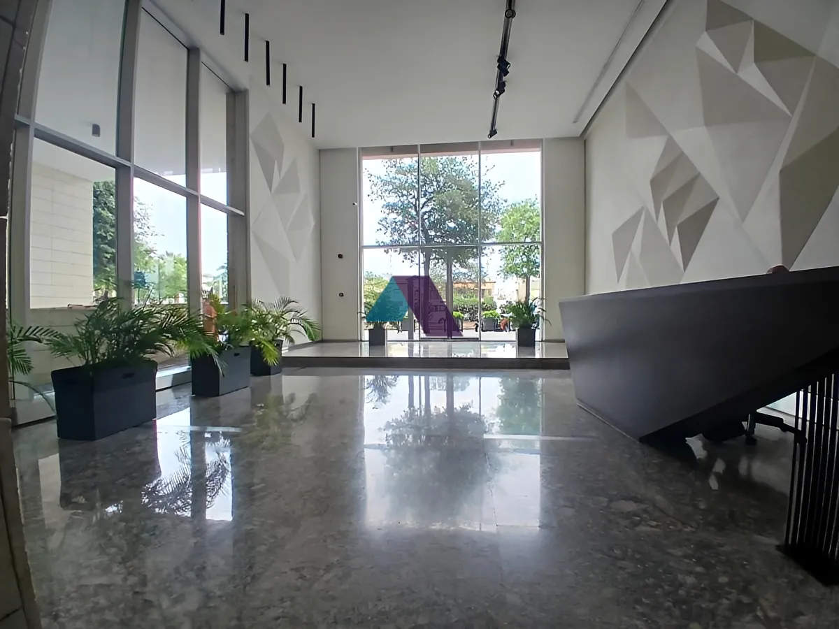 Apartment for Sale in Downtown - 4 bed, 6 bath