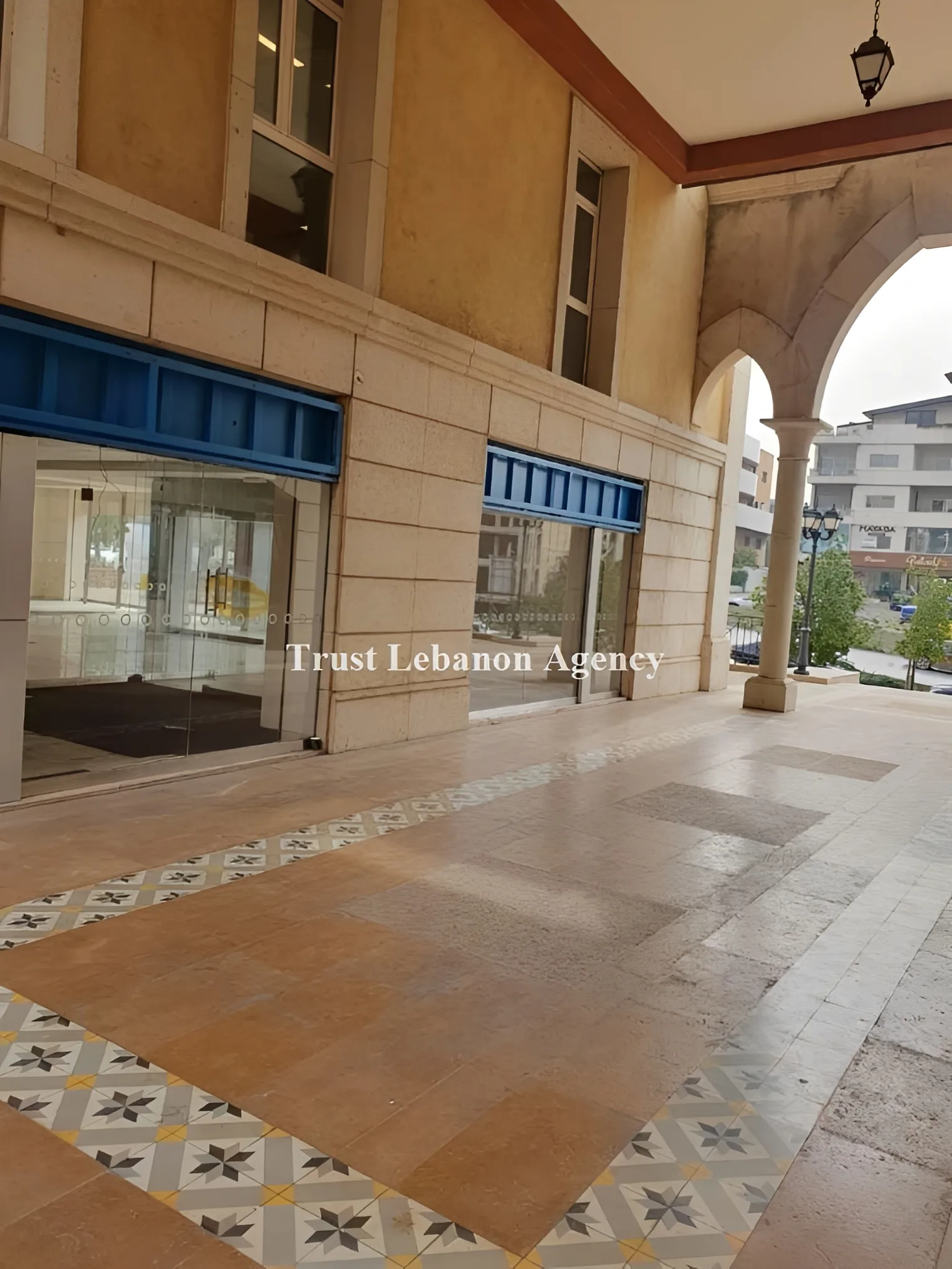 Commercial Property For Rent in Baabda, Hazmieh
