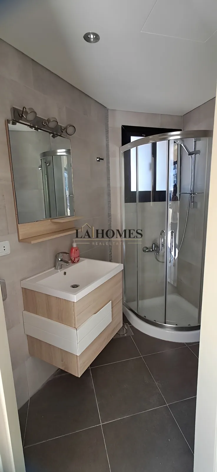 Apartment for rent in Hamra, beirut, lebanon