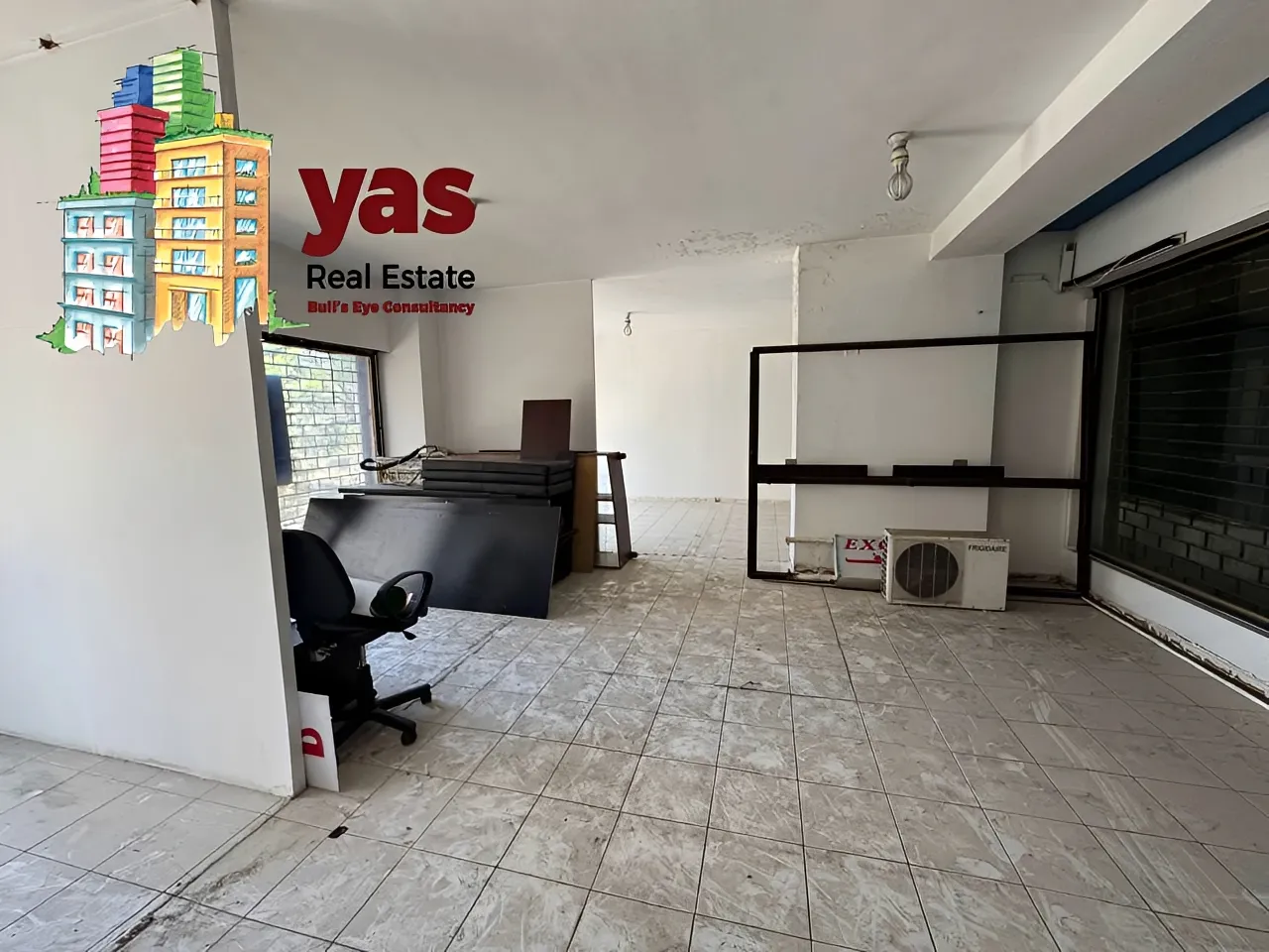 Shop for Sale in Adonis