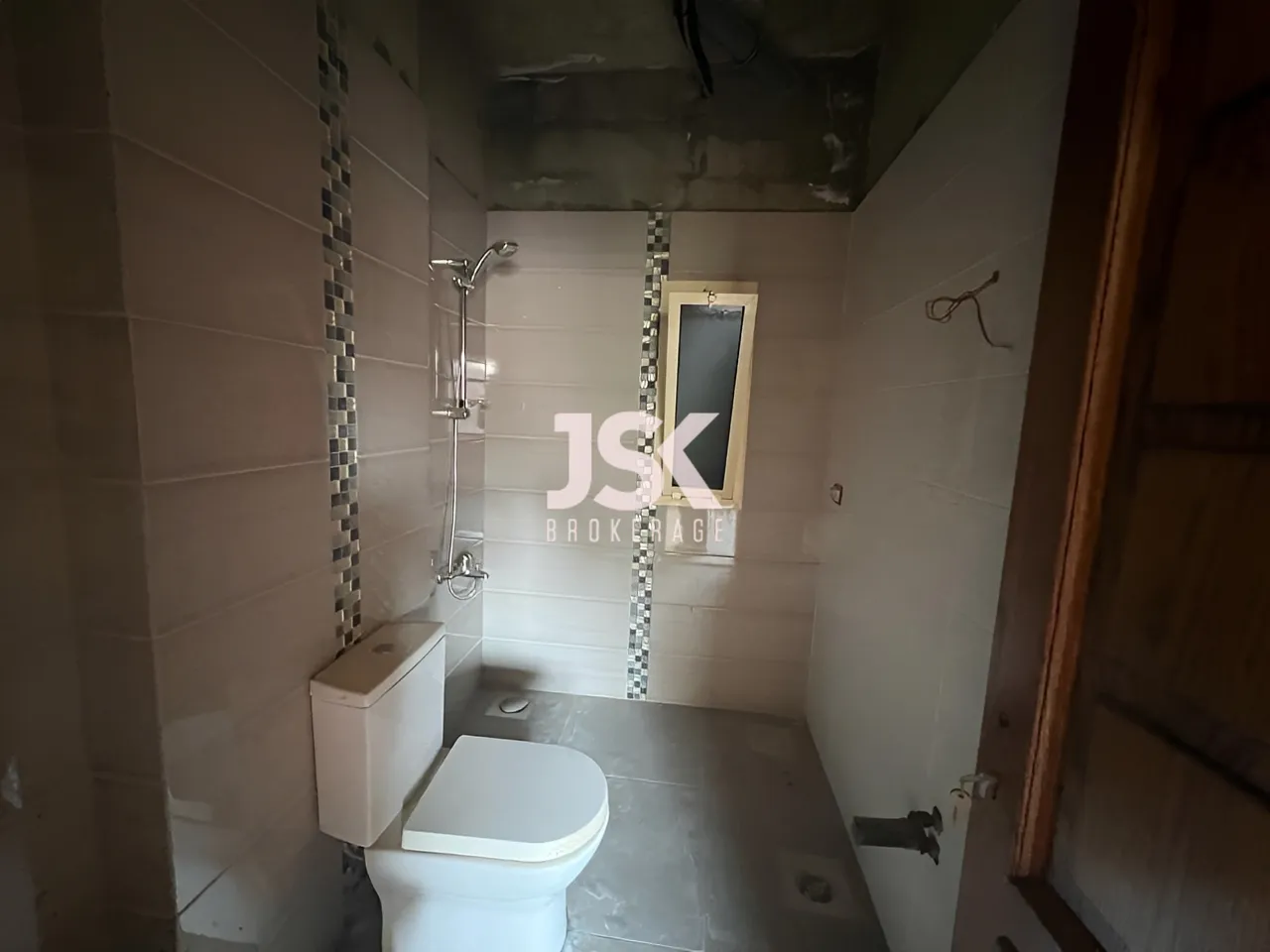 Duplex for Sale in Adma w Dafnah - 5 bed, 2 bath