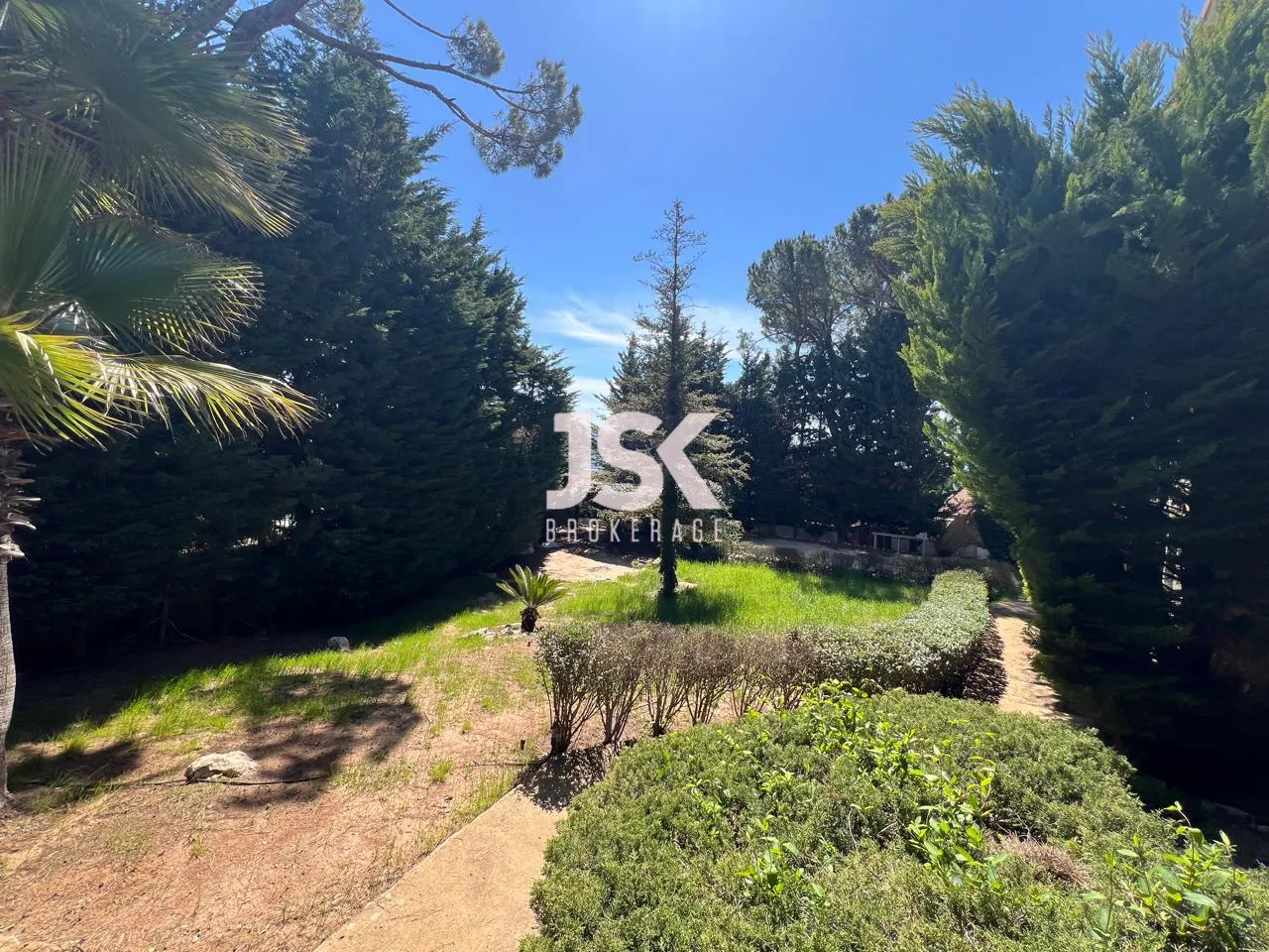 Villa for Sale in Baabdat