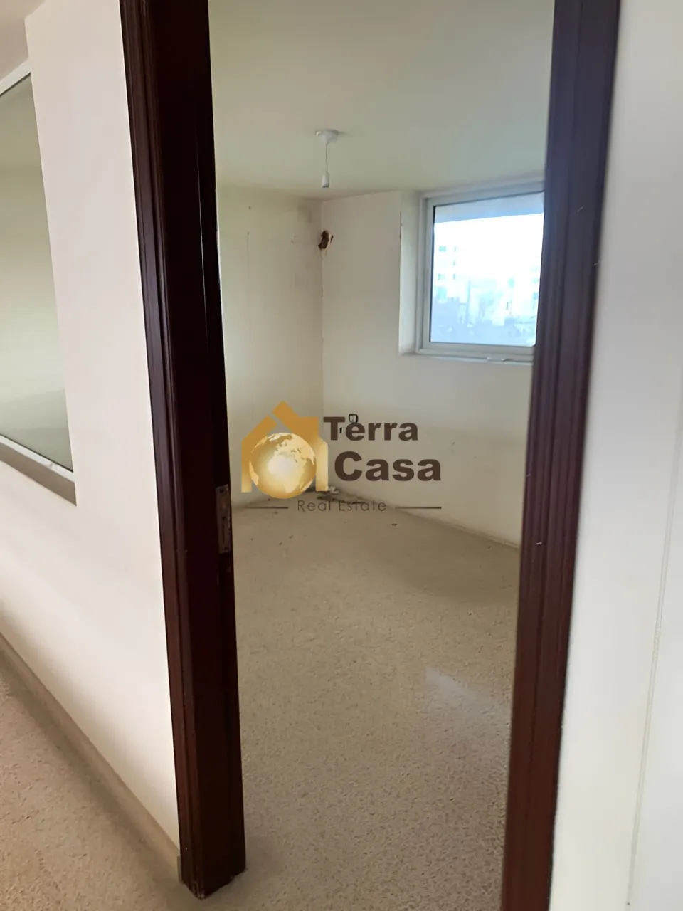 Office for Rent in Haouch el Omara