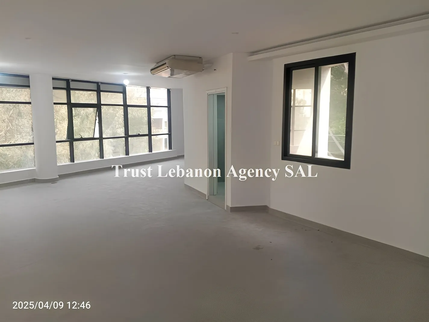 Office for rent in Baabda, Hazmieh
