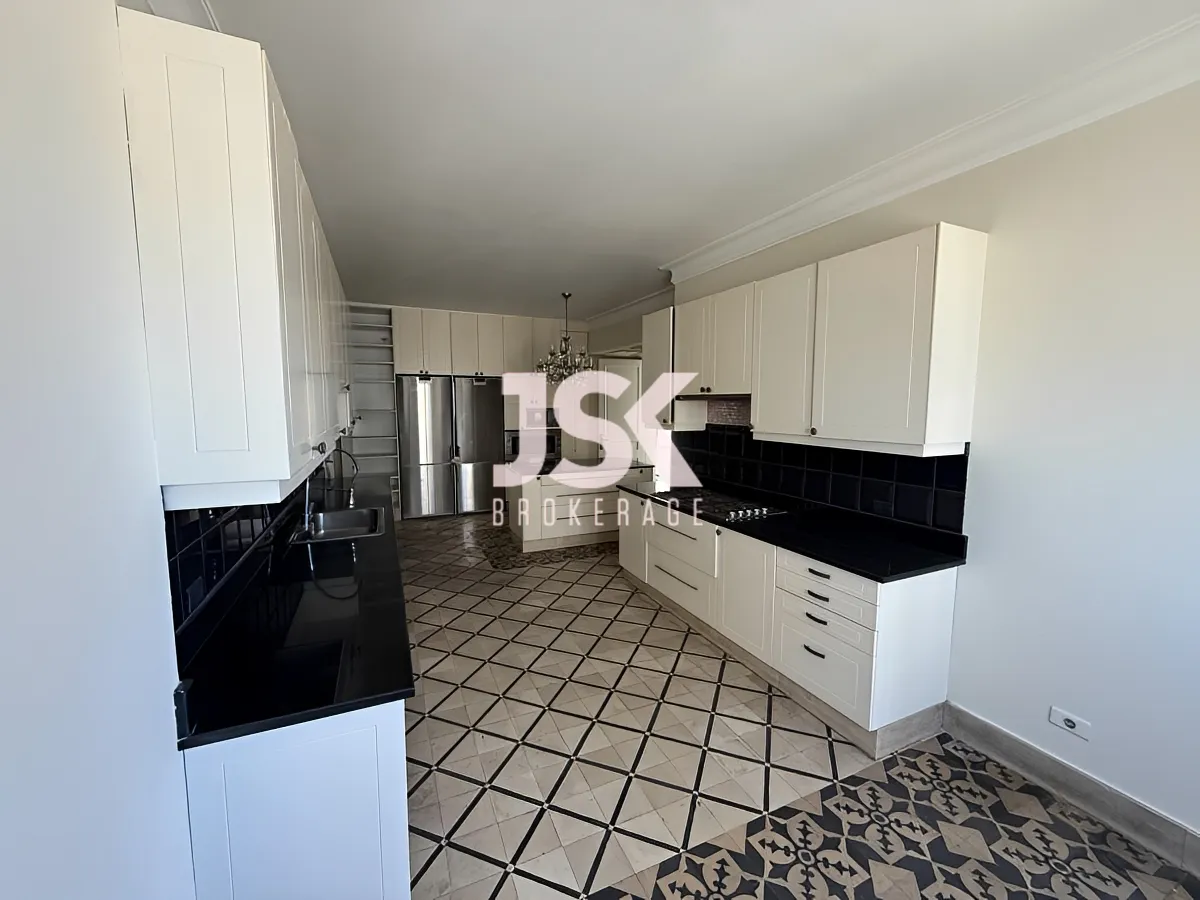 Apartment for Sale in Caree d'or, Achrafieh, Beirut, Lebanon