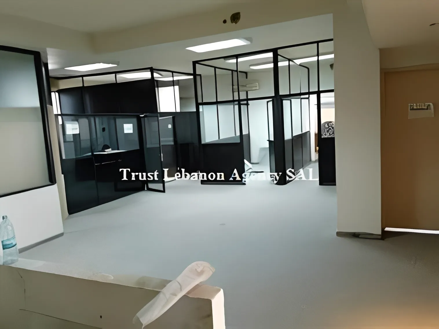 Commercial Property For Rent in Baabda, Hazmieh