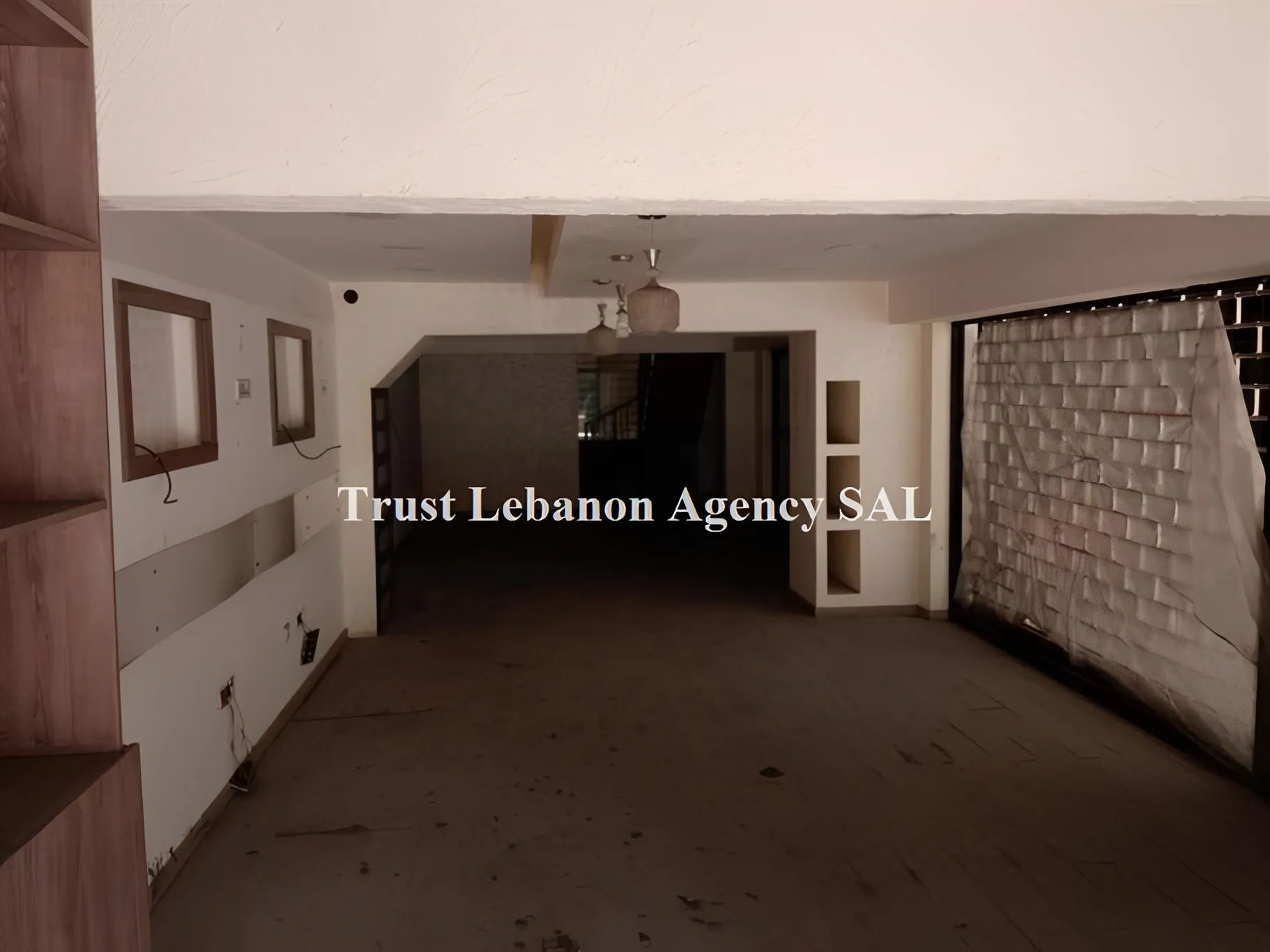 Shop for rent in Beirut, Sanayeh