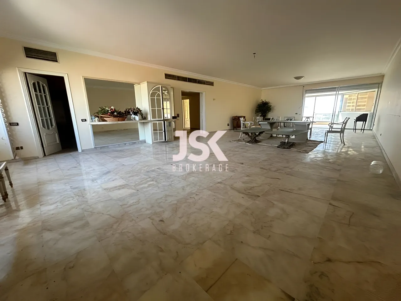 Apartment for Sale in Kraytem