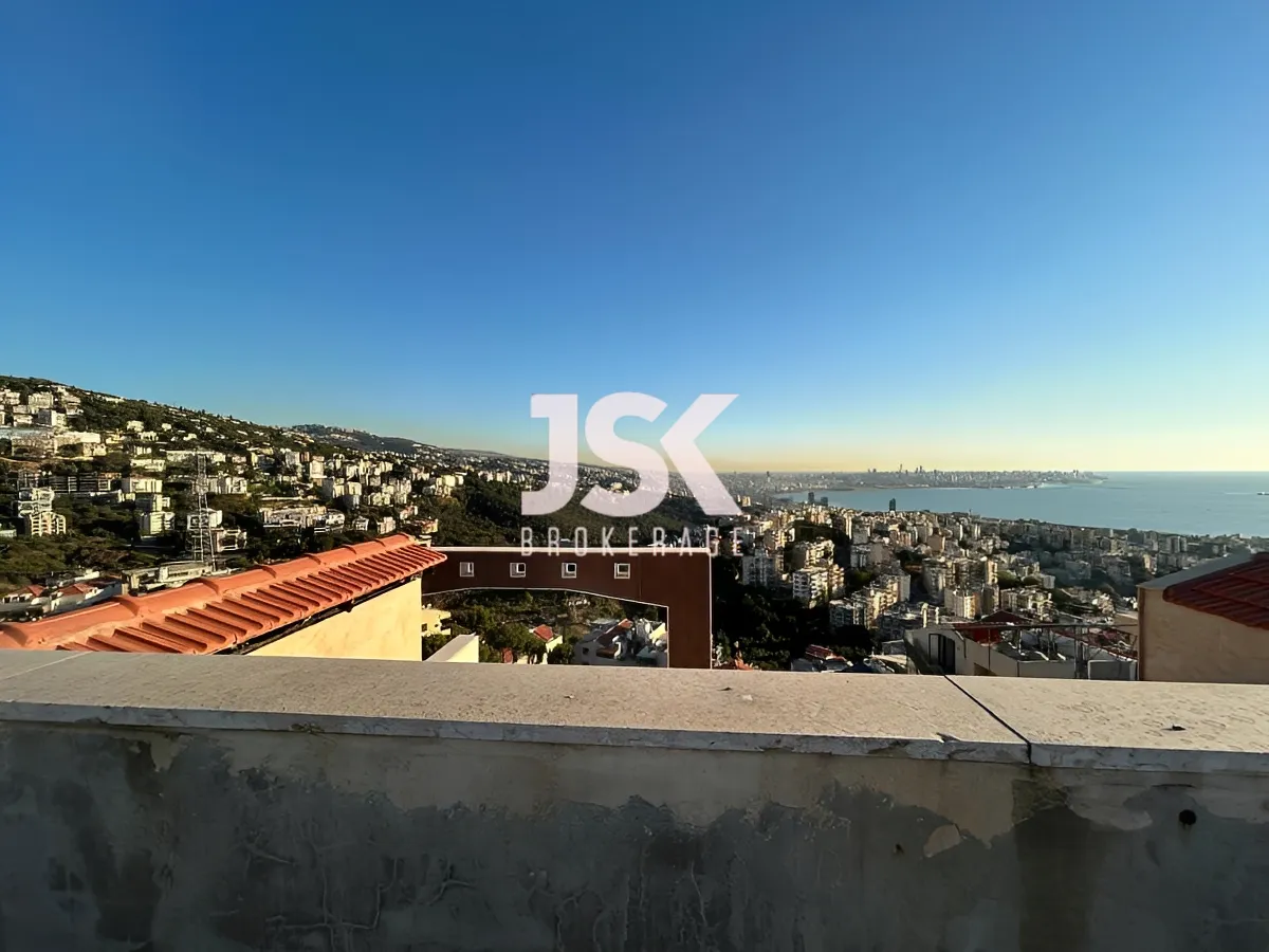 Duplex for Rent in Aaoukar, Lebanon - 3 bed