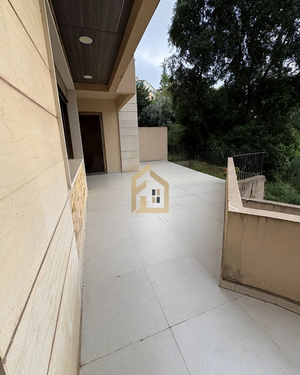 Apartment for sale in Mazraat Yachoua, Lebanon - 3 bed, 4 bath