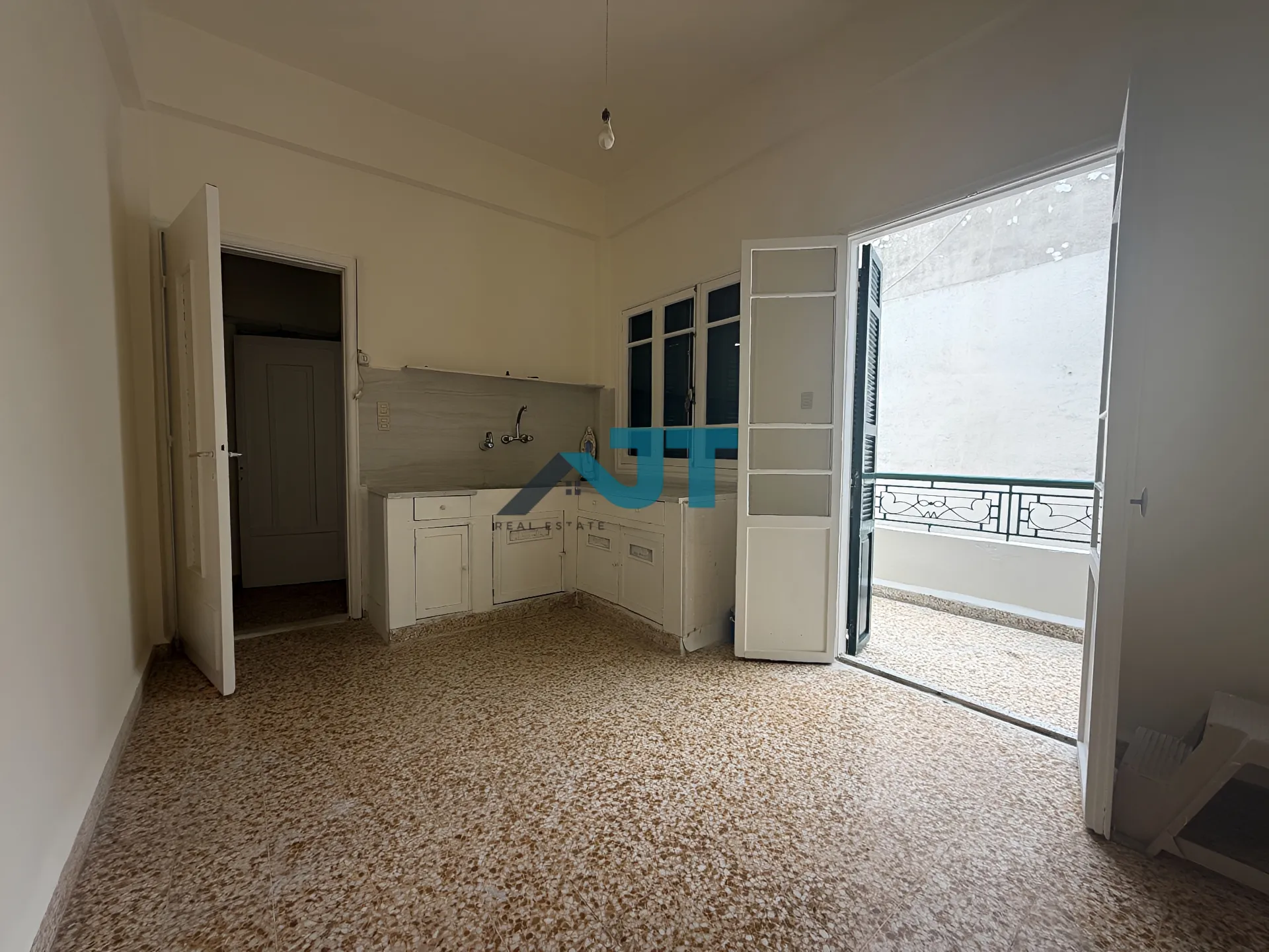 Apartment for rent in Badaro, beirut, lebanon