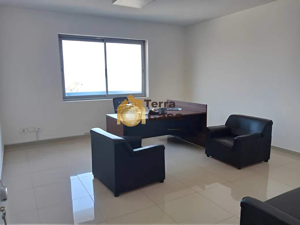 Commercial for rent in Kaslik