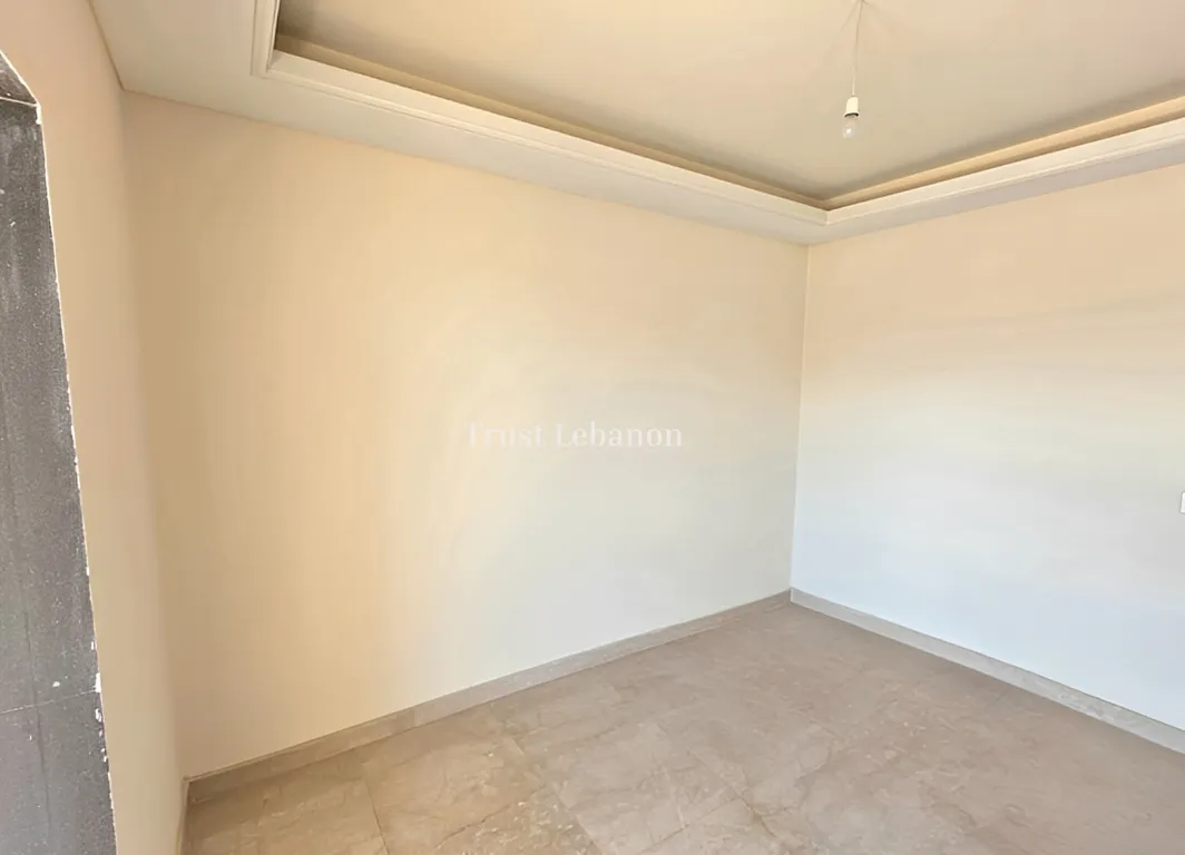 Apartment for sale in Hamra, Beirut, Lebanon - 3 bed, 3 bath