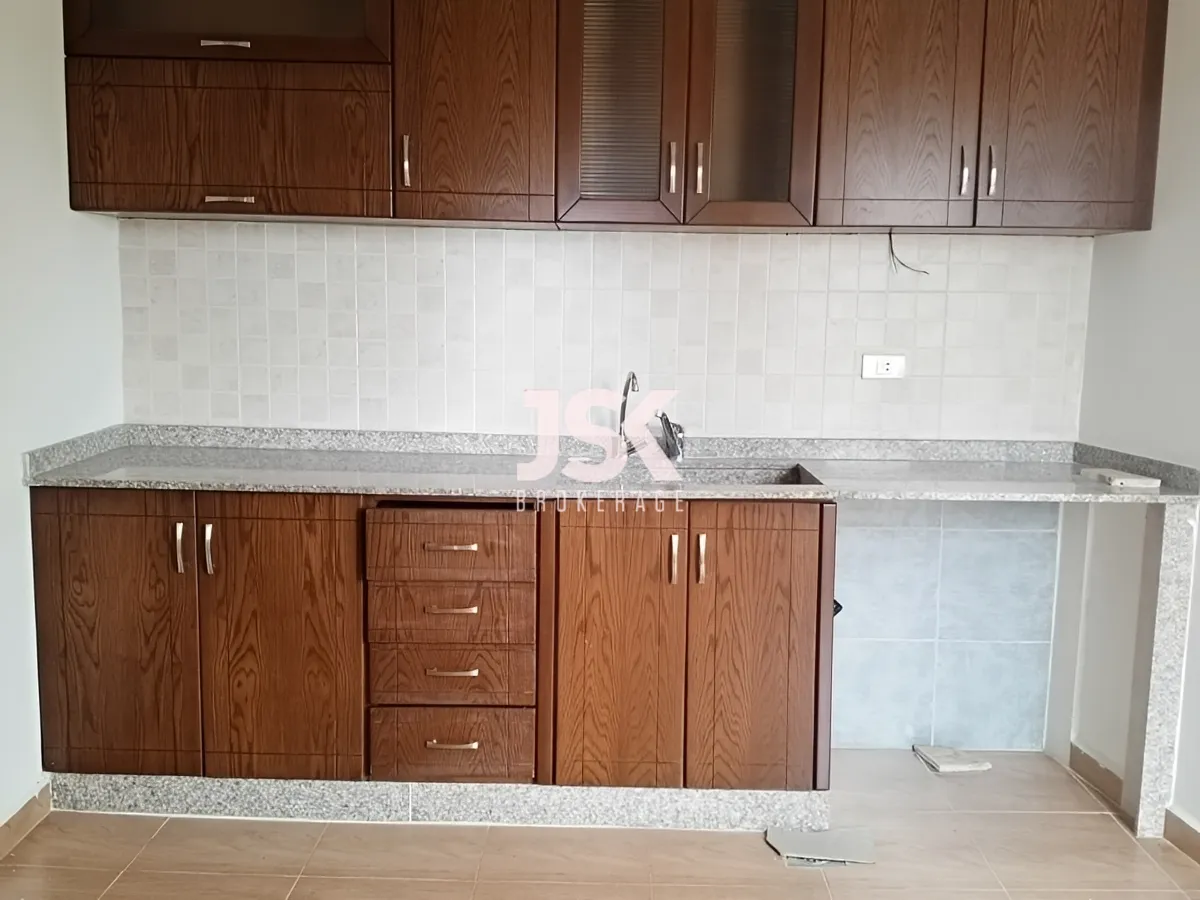 Apartment for Rent in Halat