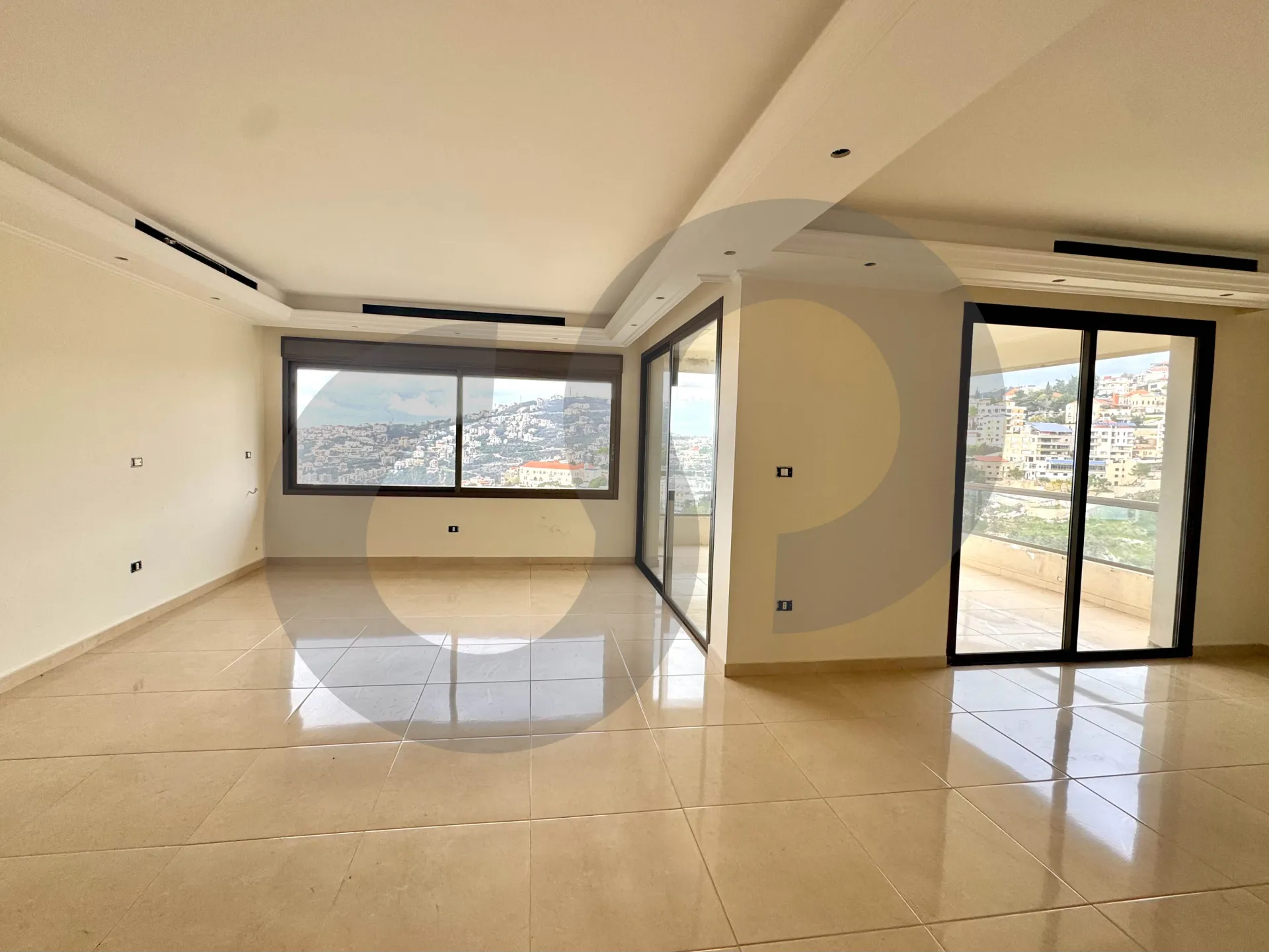 Building for Sale in Kfar Hbab