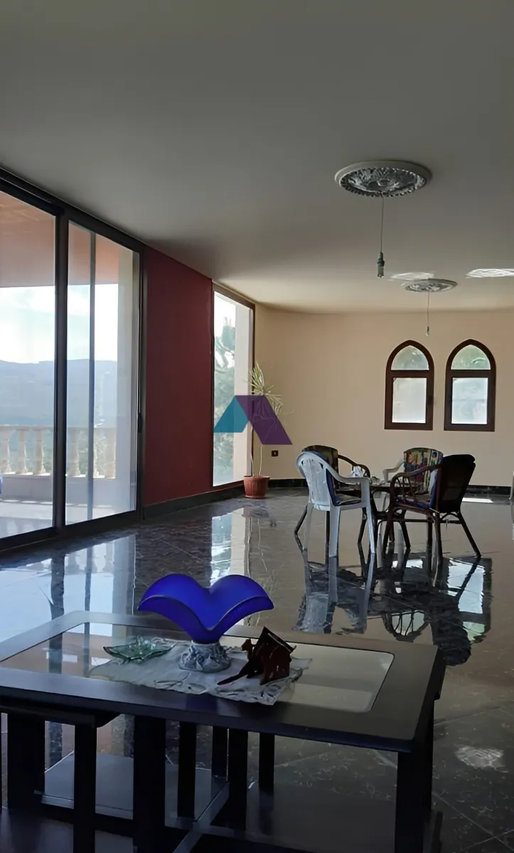 Villa for Sale in Aley