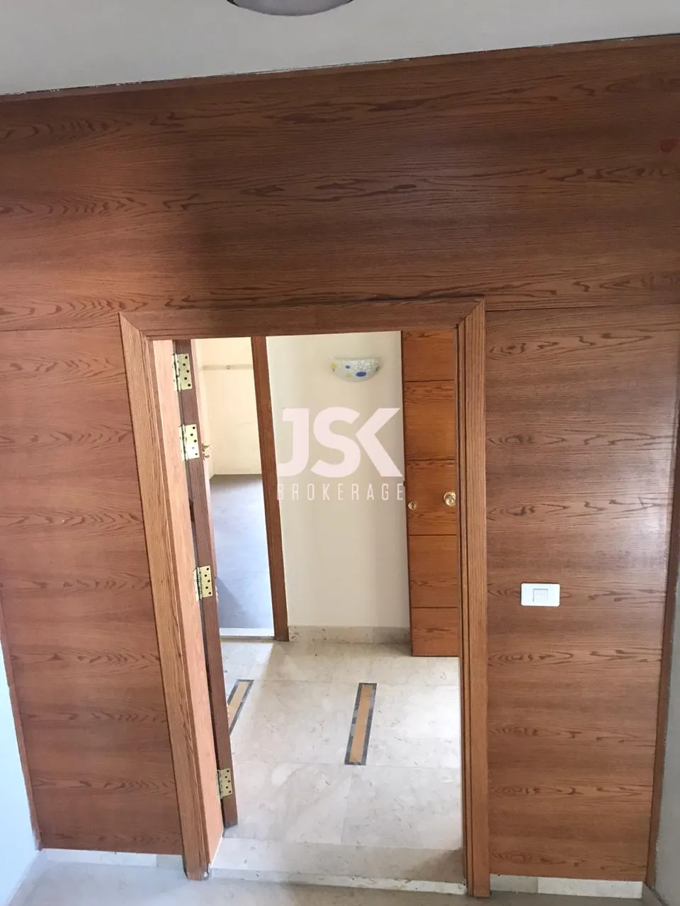 Building for Rent in Hazmieh