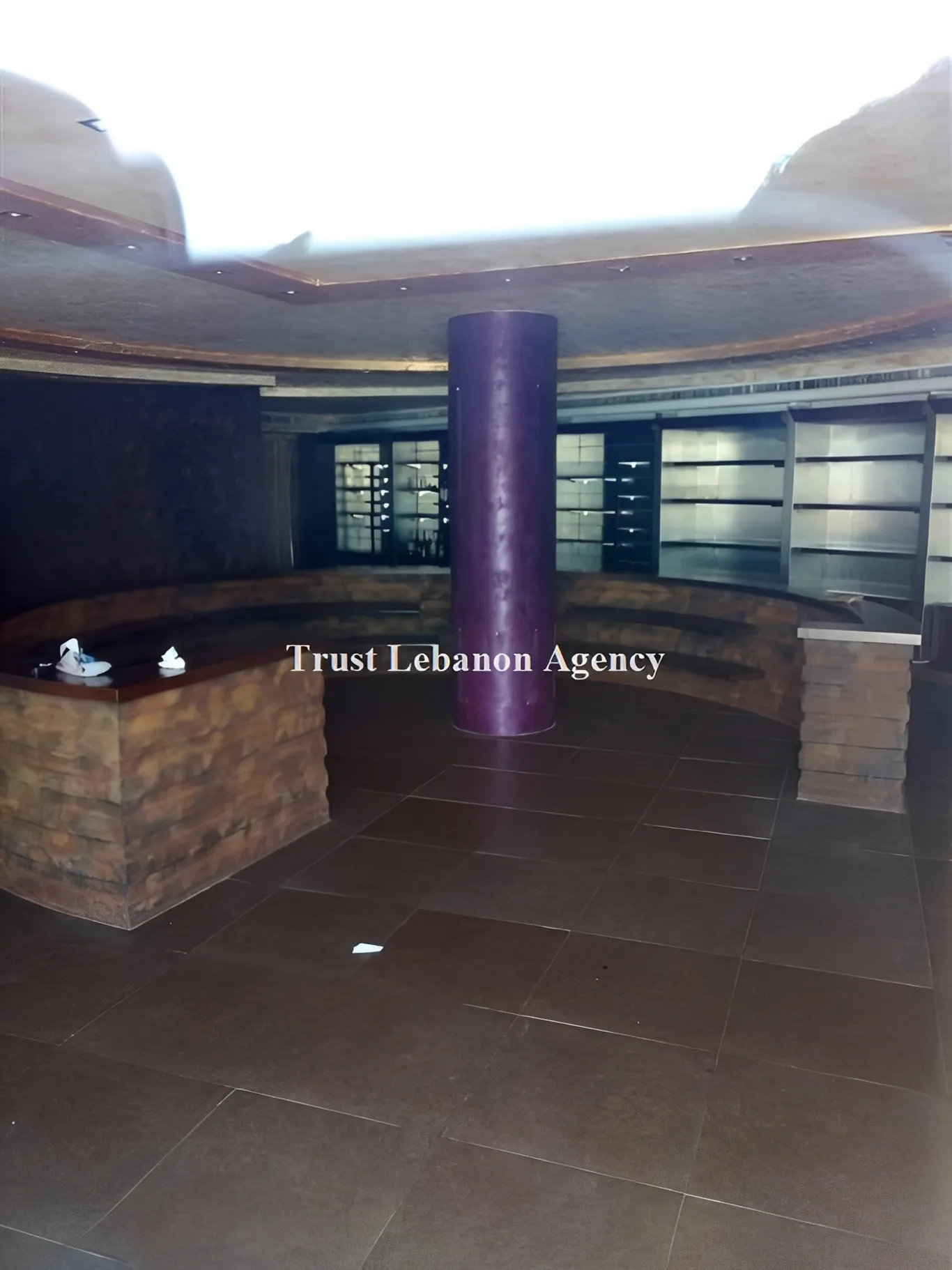 Shop for rent in Baabda, Hazmieh
