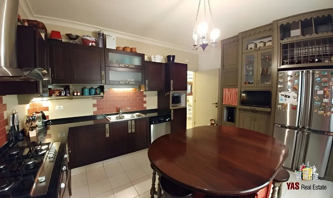 Apartment for Sale in Ballouneh