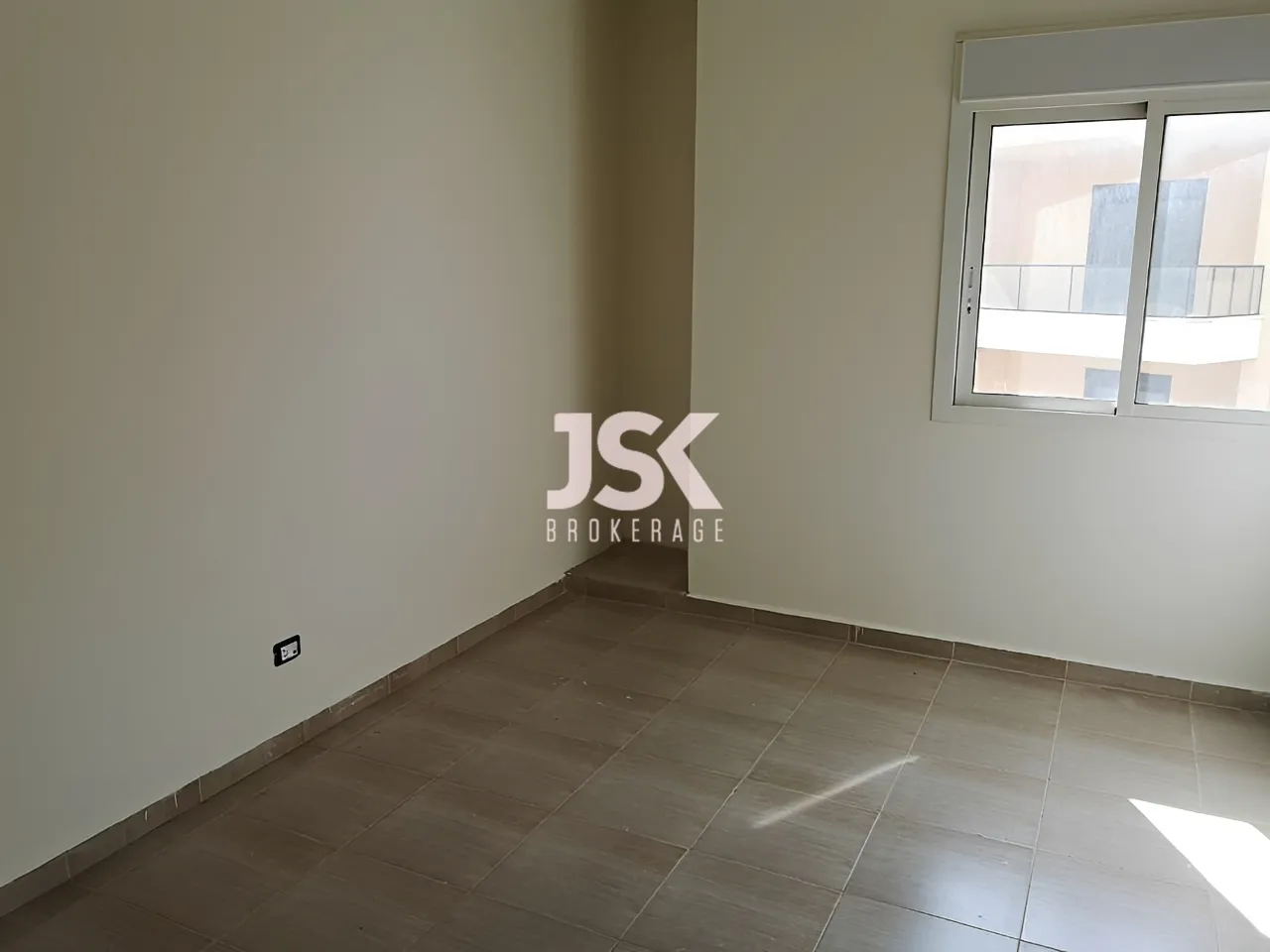 Apartment for Sale in Tilal Ain Saadeh - 3 bed, 2 bath