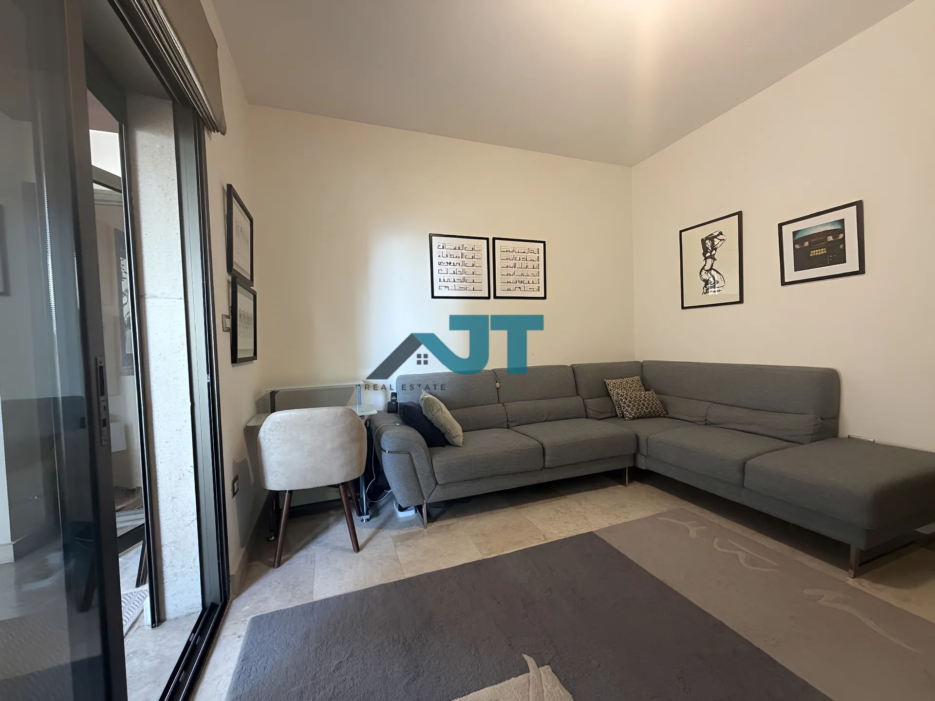 Apartment for rent in Ain el-mreisseh, beirut, lebanon