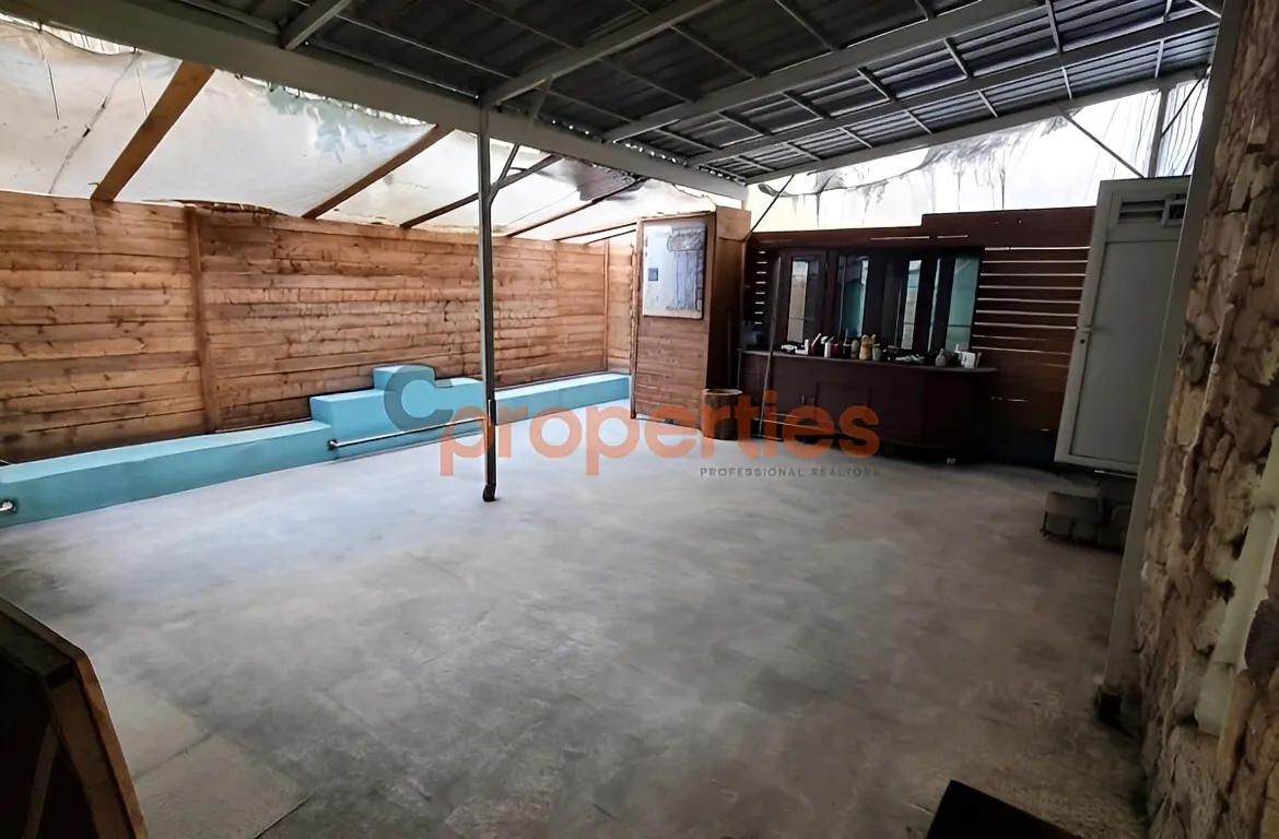 Shop for Rent in Achrafieh