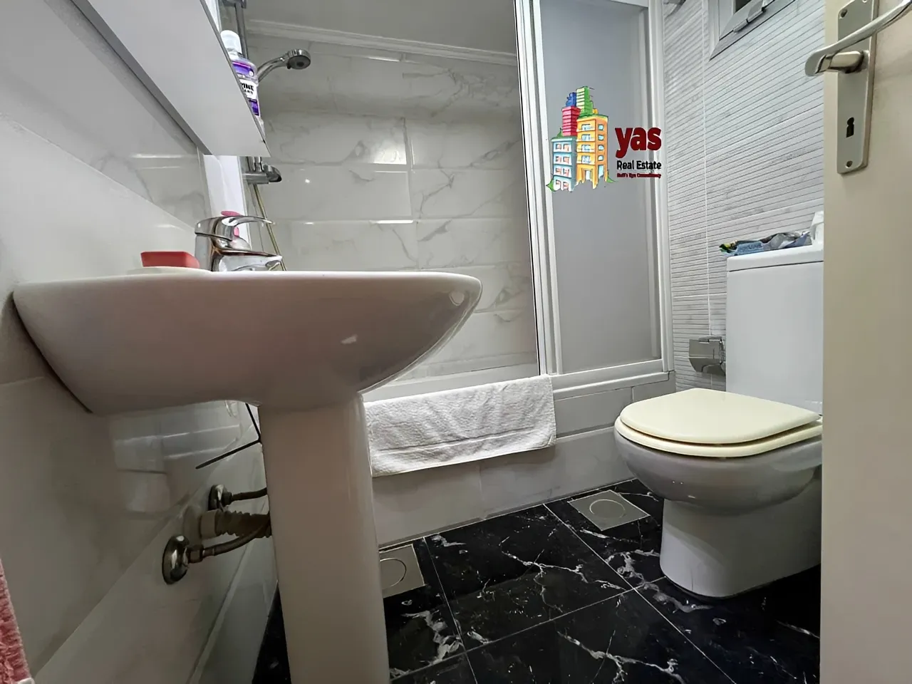 Apartment for Sale in Haret Sakhr