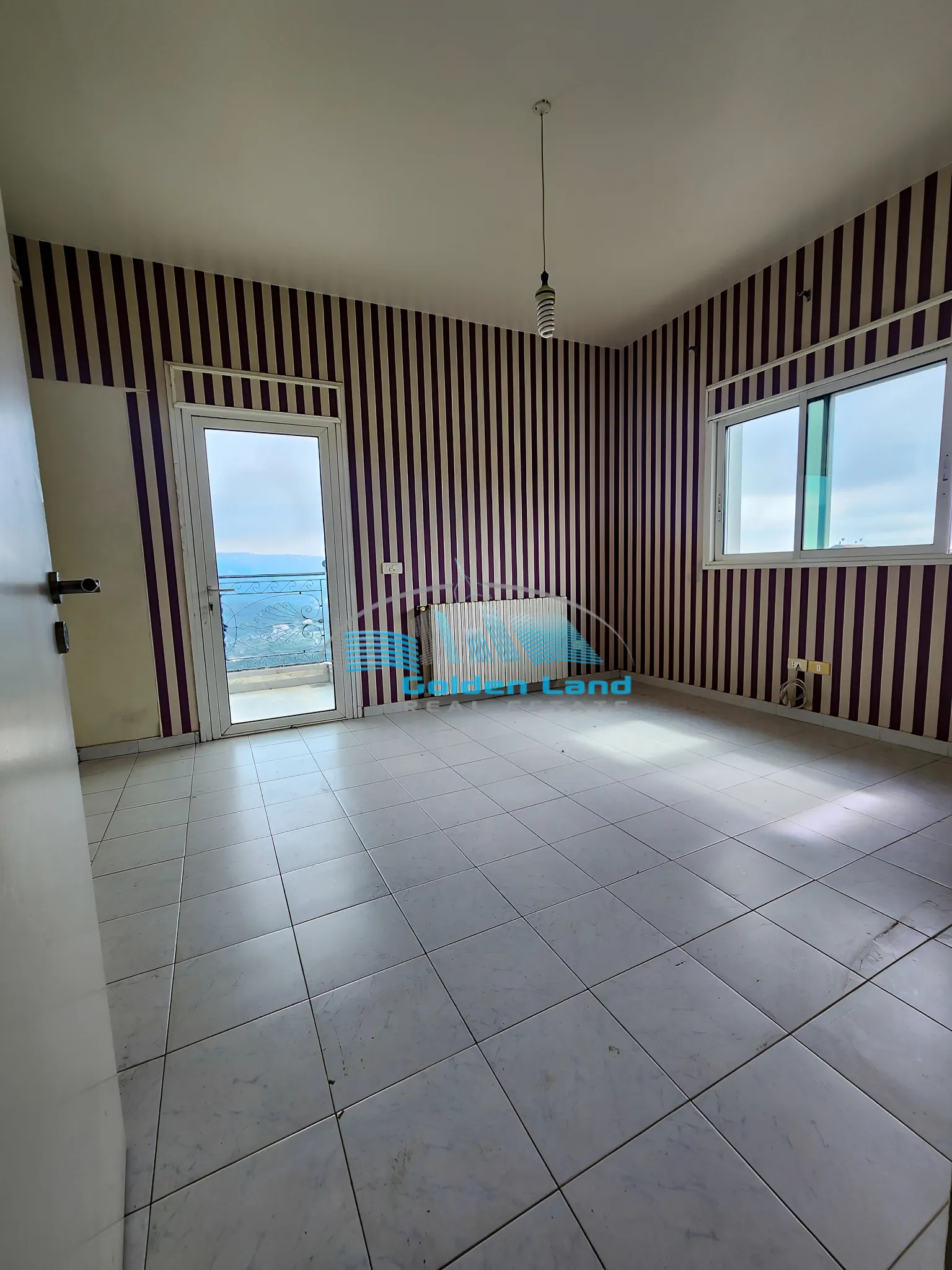 Triplex for Rent in Baabdat - 2 bed, 1 bath