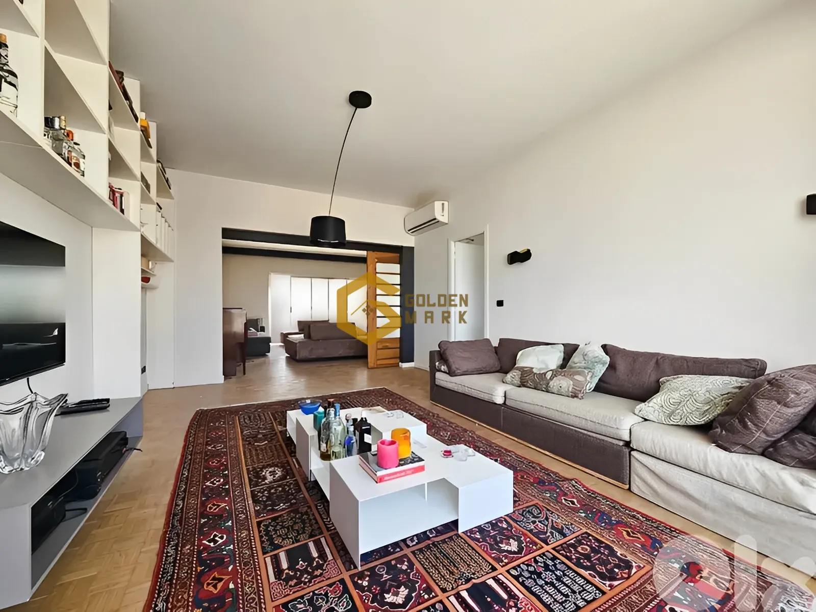 Apartment for Sale in Achrafieh, Beirut - 4 bed, 3 bath