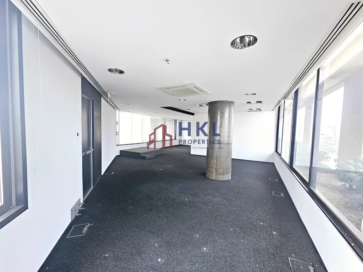 Office for Rent in Furn El Chebak, Bayrut, Lebanon