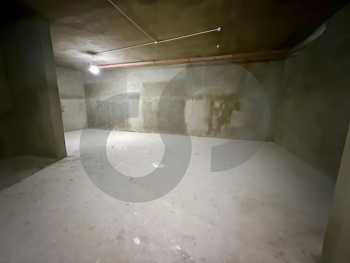 Warehouse for sale in Baabda