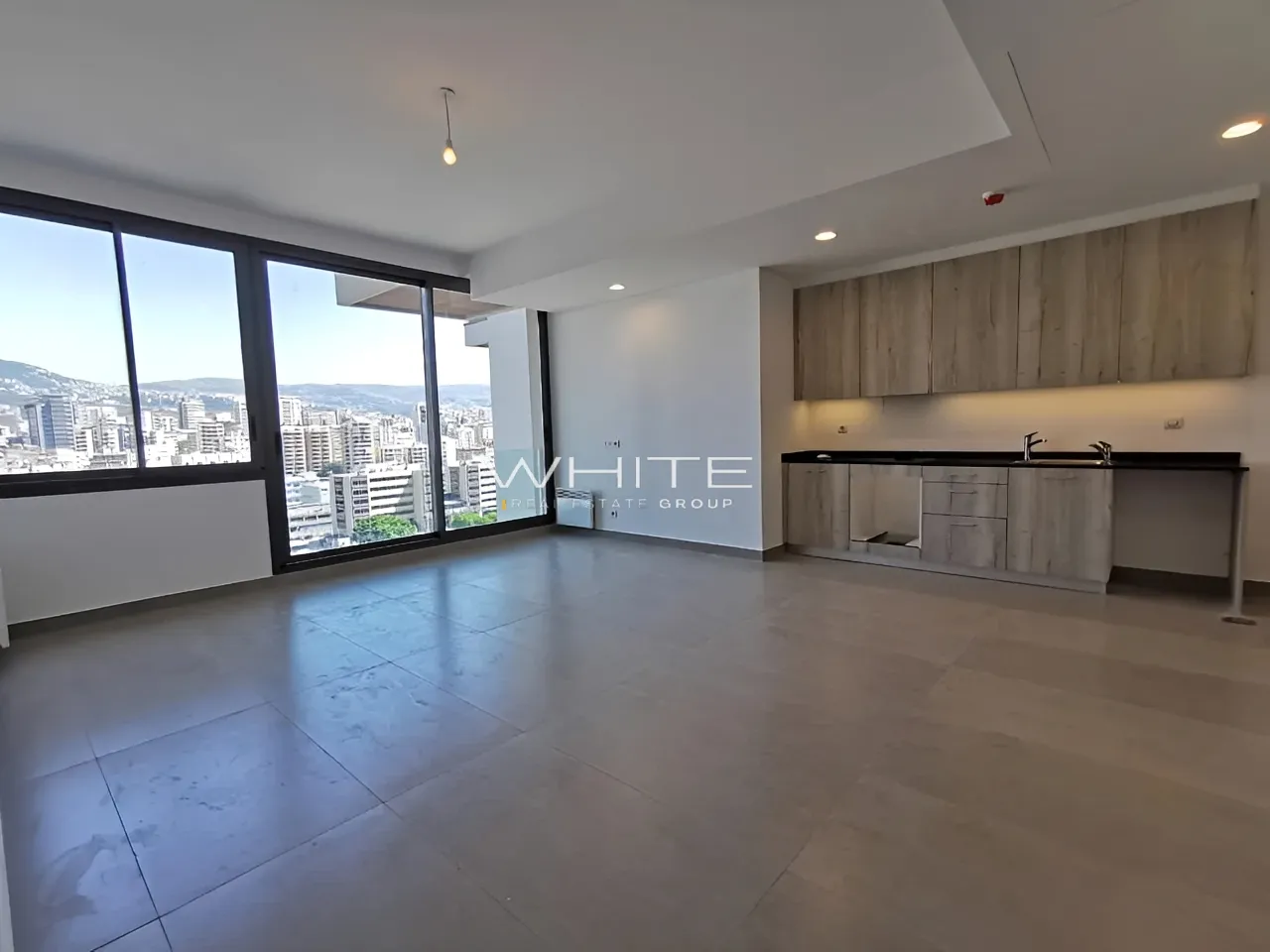 Apartment for rent in Achrafieh, Beirut, Lebanon - 1 bed, 2 bath