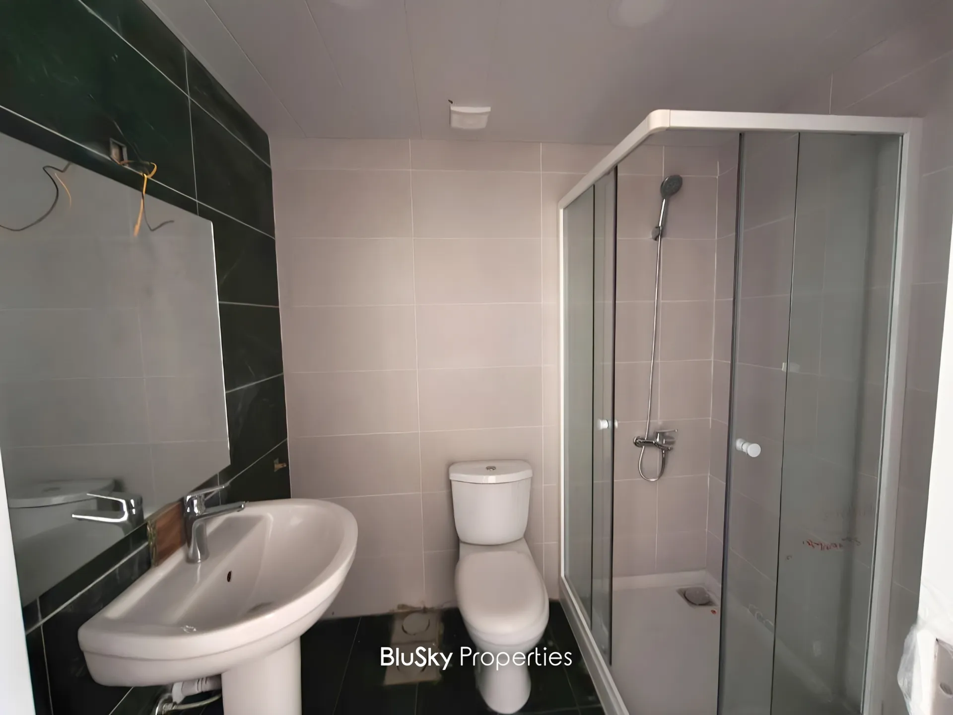 Apartment for rent in Qornet el hamra, lebanon