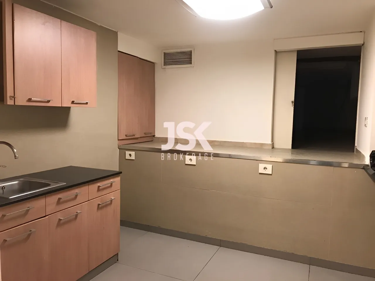 Office for Rent in Horch Tabet