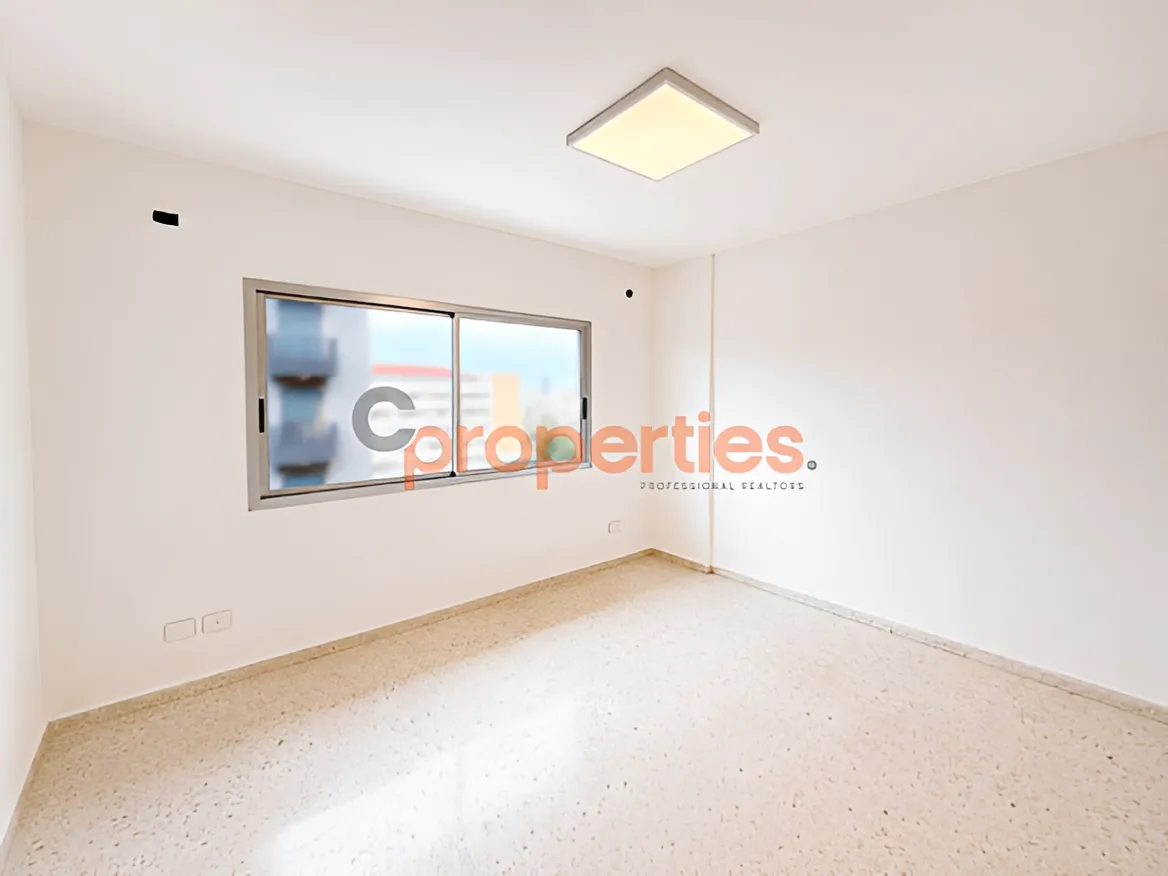 Office for Rent in Jdeideh