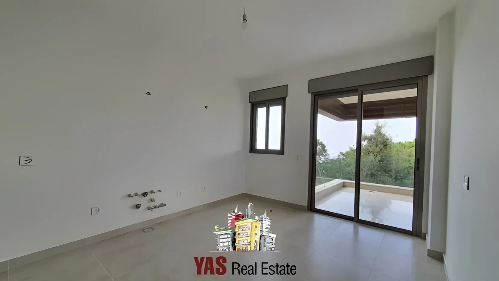 Apartment for Sale in Ajaltoun - 4 bed, 4 bath