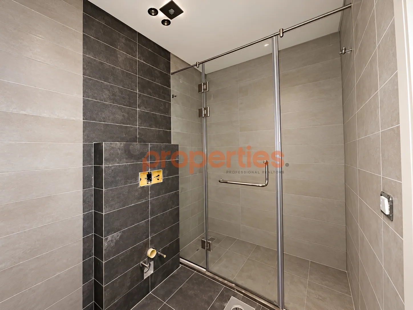 Apartment for Sale in Ain Aar