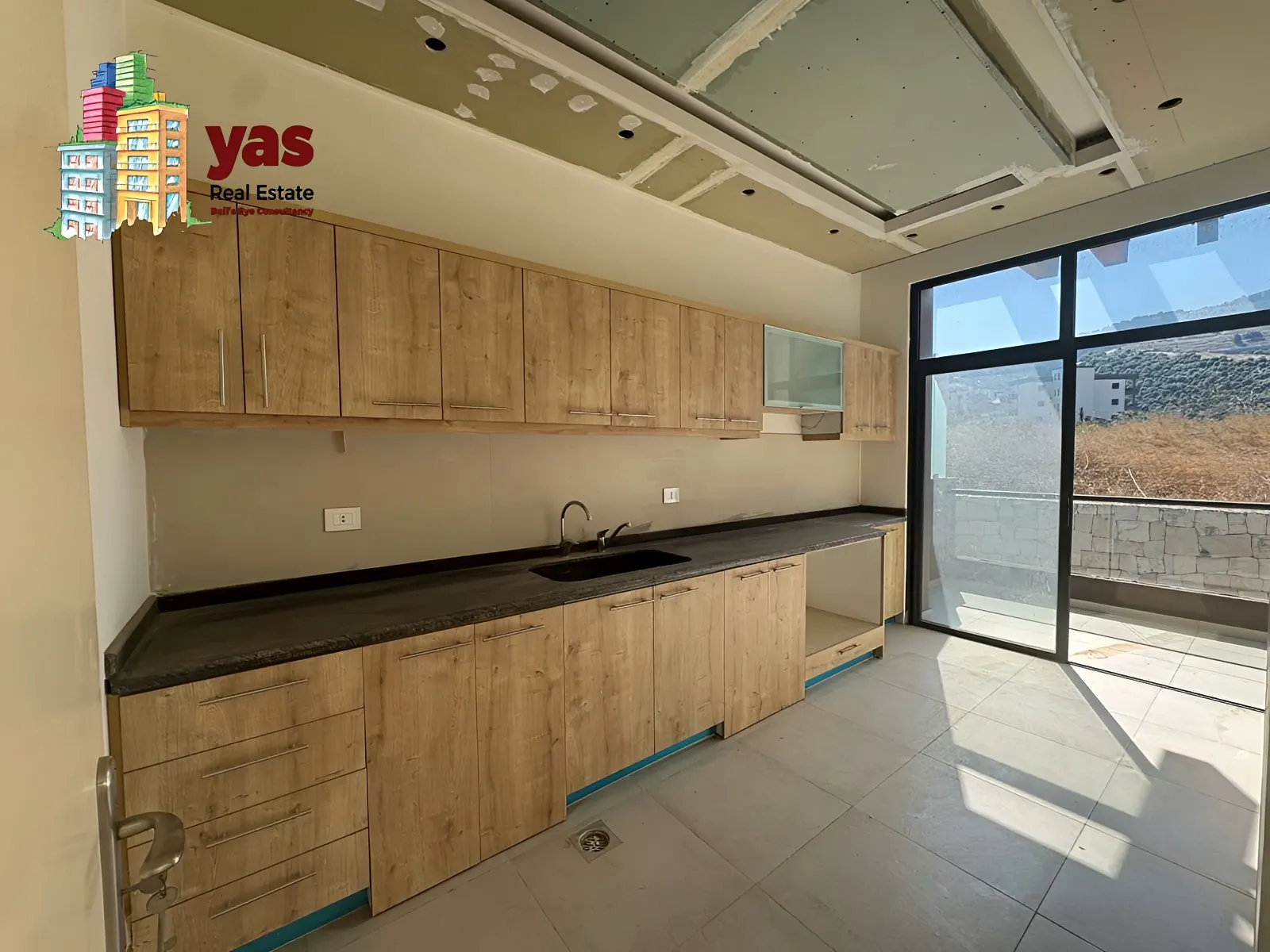 Apartment for Sale in Bouar - 3 bed, 3 bath
