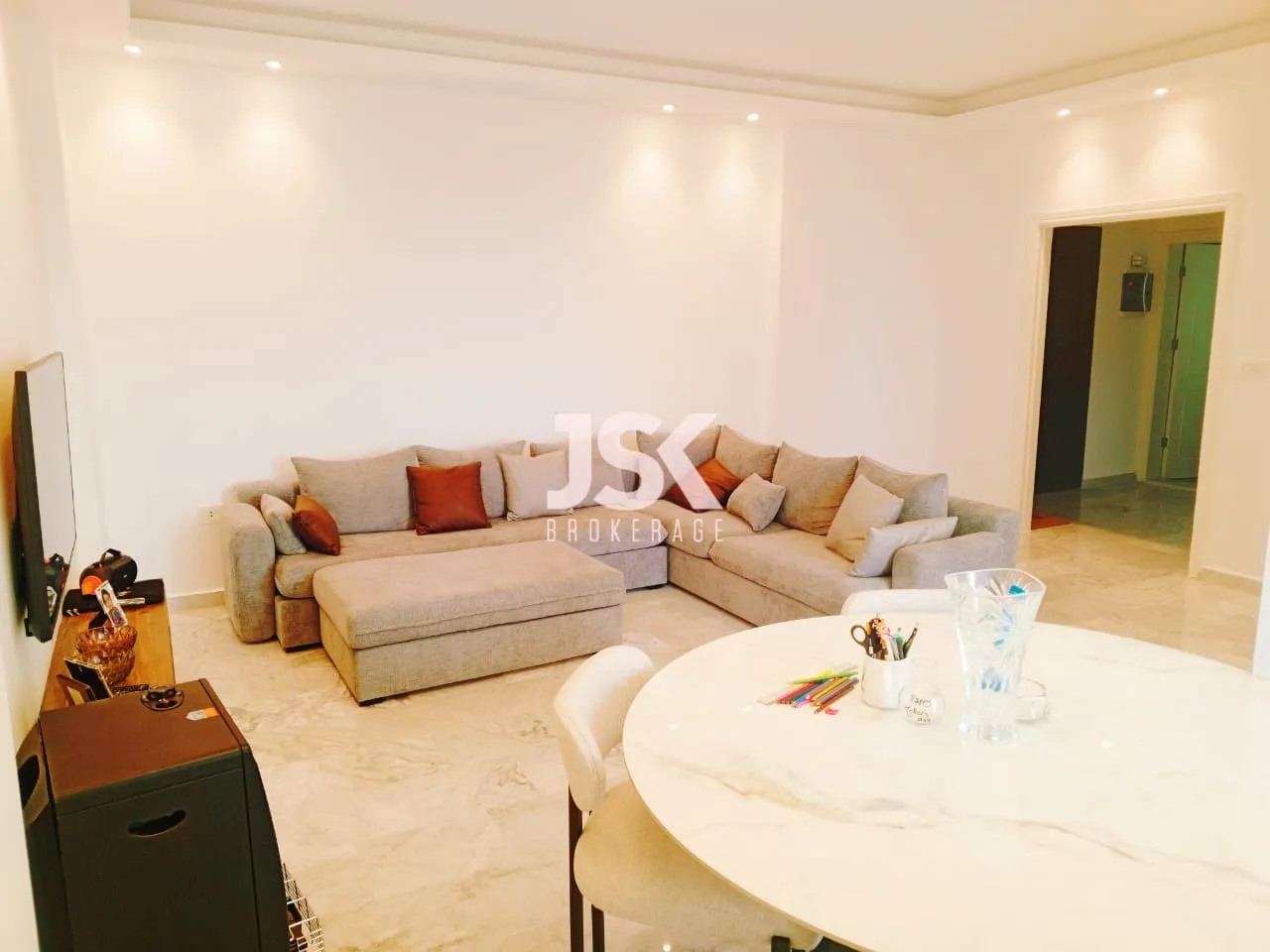 Apartment for Sale in Safra
