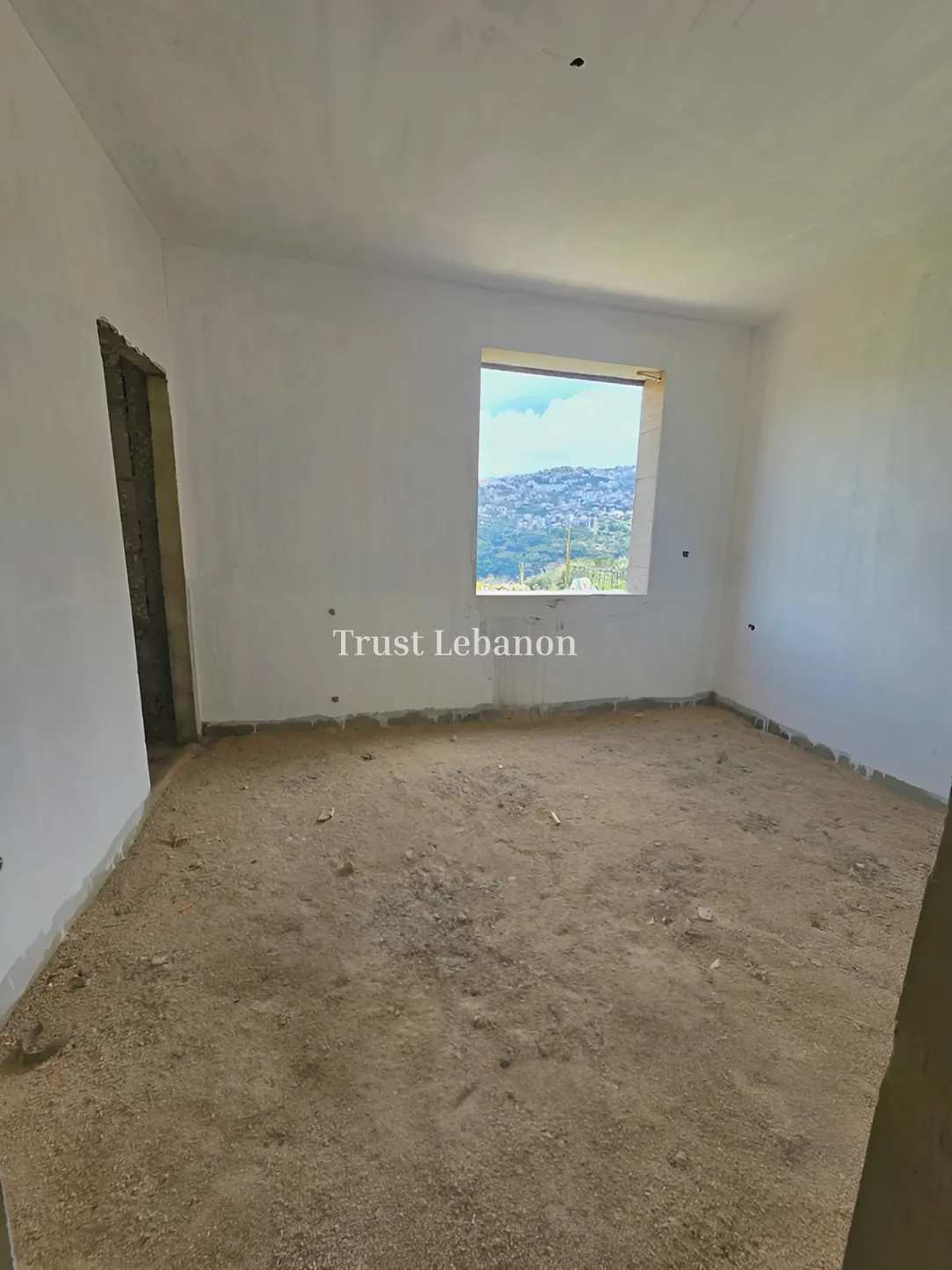 Apartment for sale in Qornet El Hamra, Lebanon