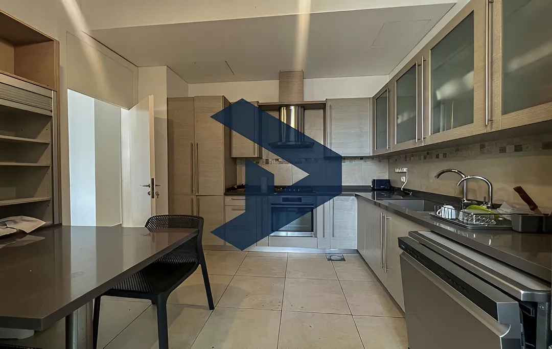 Apartment for rent in Achrafieh, Beirut, Lebanon - 3 bed, 5 bath